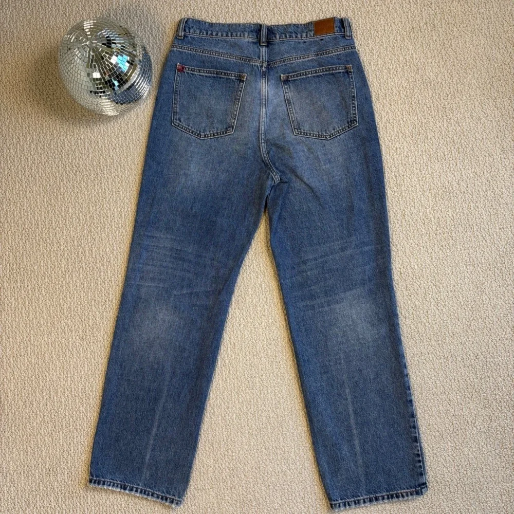 BDG Urban Outfitters Loose Straight Leg Jeans,‎ Medium Wash, Ripped, Size 30